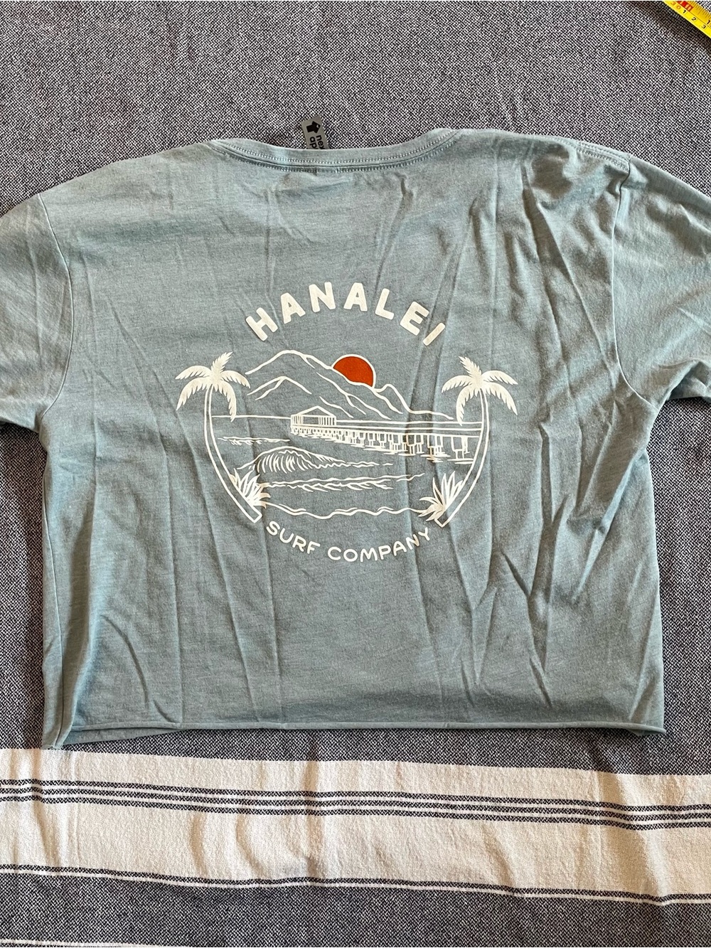 Hanalei Surf Shop cropped tee